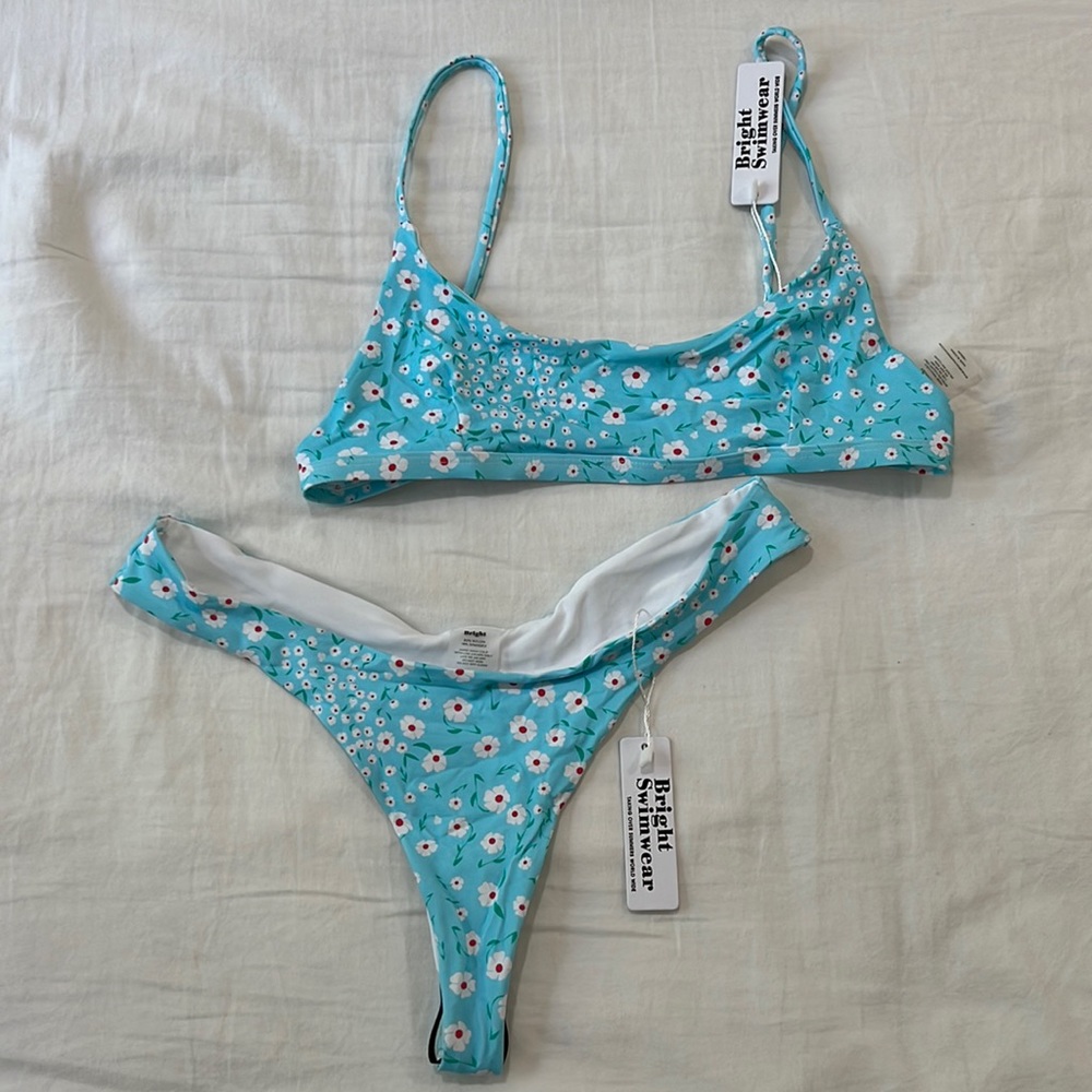 NEVER WORN Bright Swimwear Bikini
